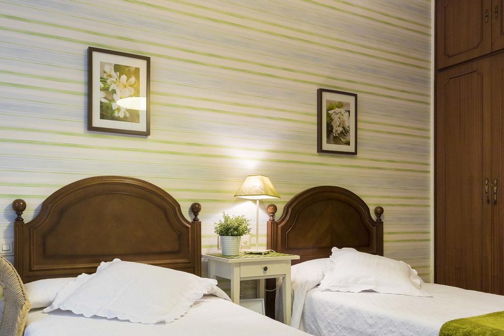 Hostal La Carballinesa Сантьяго-де-Компостела Екстер'єр фото