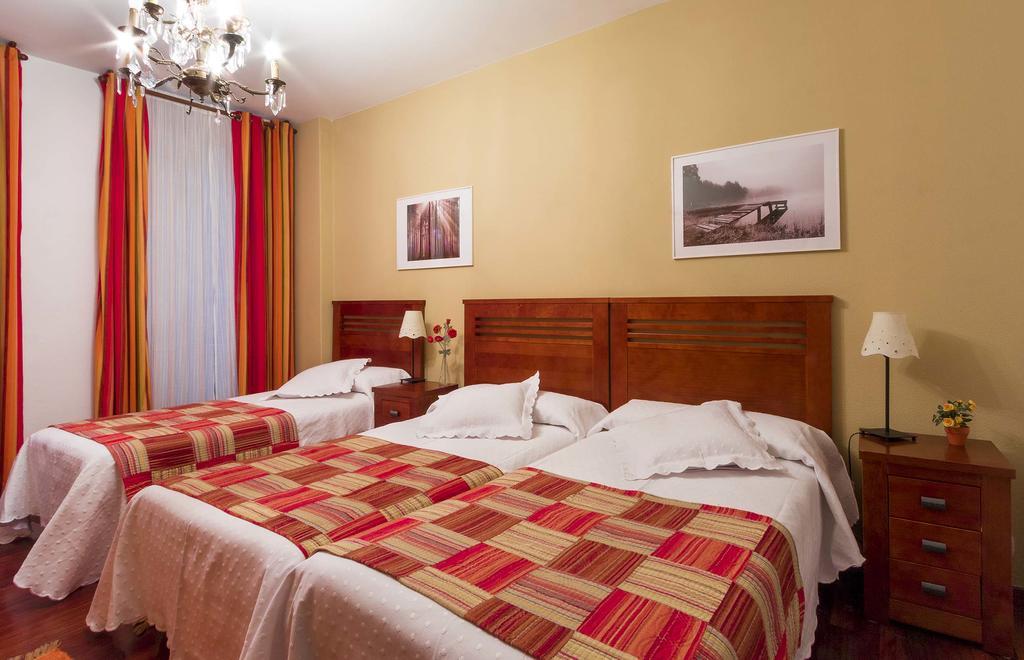 Hostal La Carballinesa Сантьяго-де-Компостела Екстер'єр фото