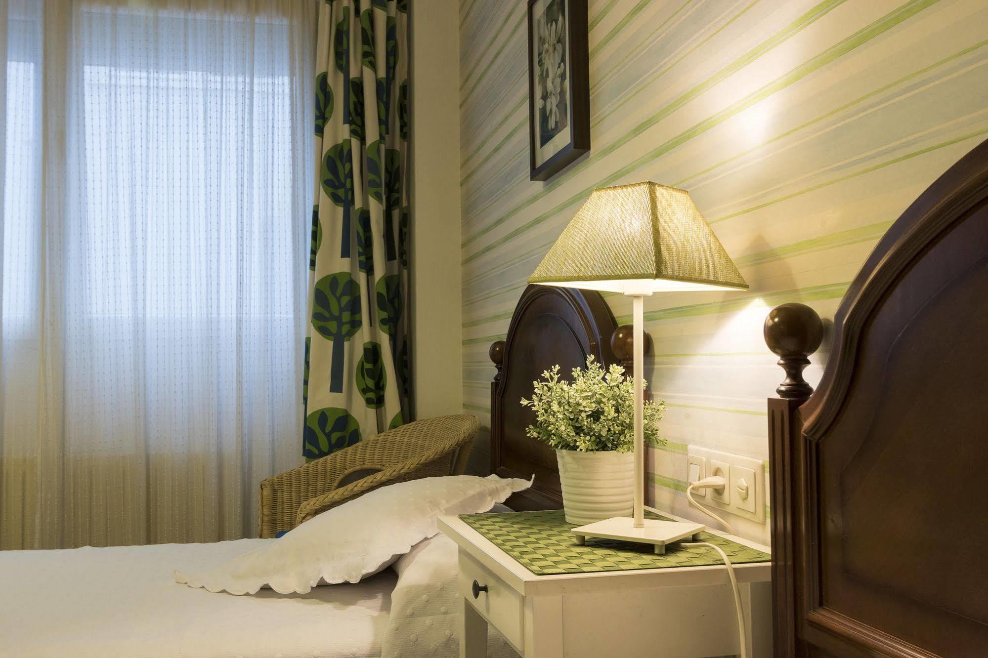 Hostal La Carballinesa Сантьяго-де-Компостела Екстер'єр фото