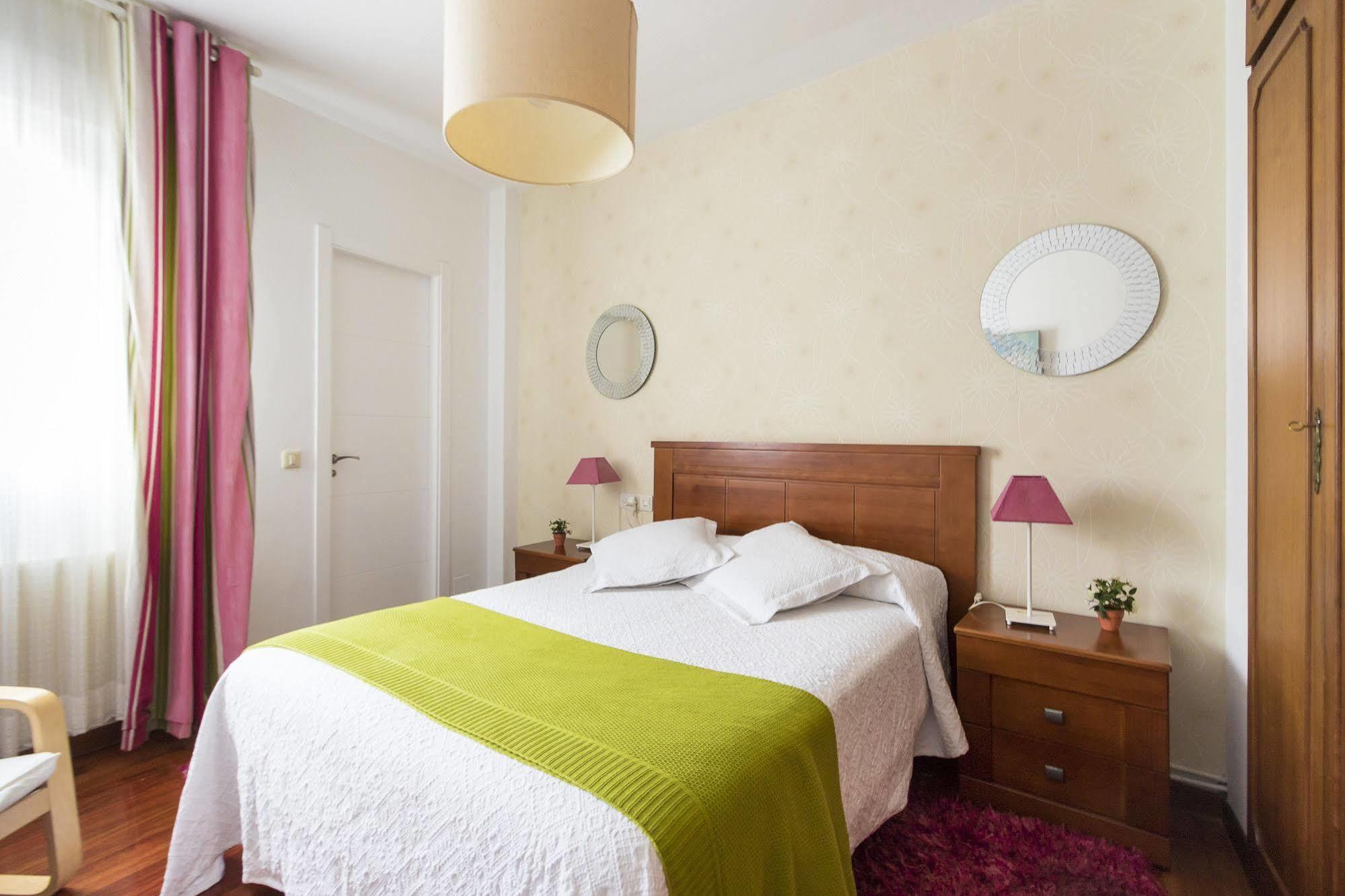 Hostal La Carballinesa Сантьяго-де-Компостела Екстер'єр фото
